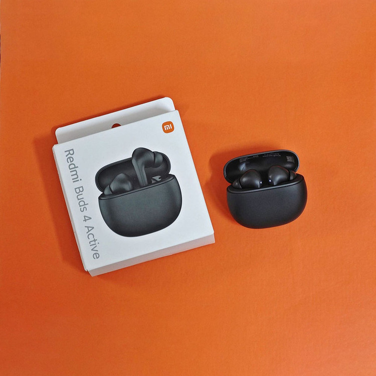 هدفون بلوتوثی شیائومی مدل Redmi Buds 4 Active بدون قابلیت نویز کنسلینگ، درگاه شارژ USB Type-C مقاوم در برابر پاشش آب و تعریق (IPX4)